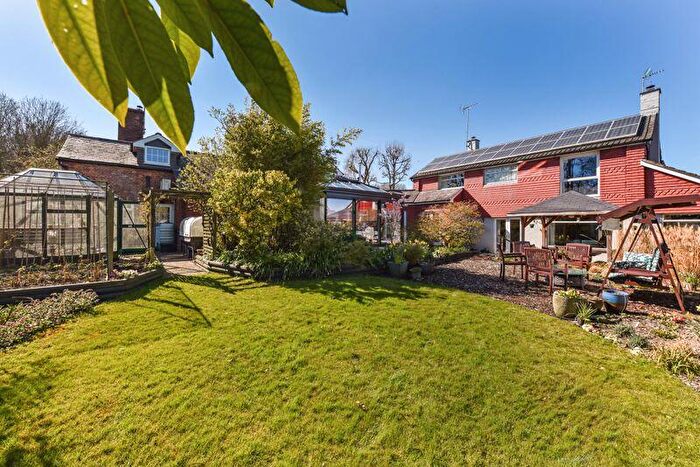 6 Bedroom Detached House For Sale In Maudlyn Park Way, Steyning, BN44