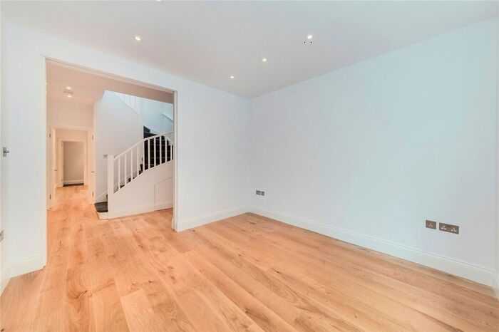 3 Bedroom Maisonette To Rent In Colehill Gardens, Fulham Palace Road, Fulham, London, SW6