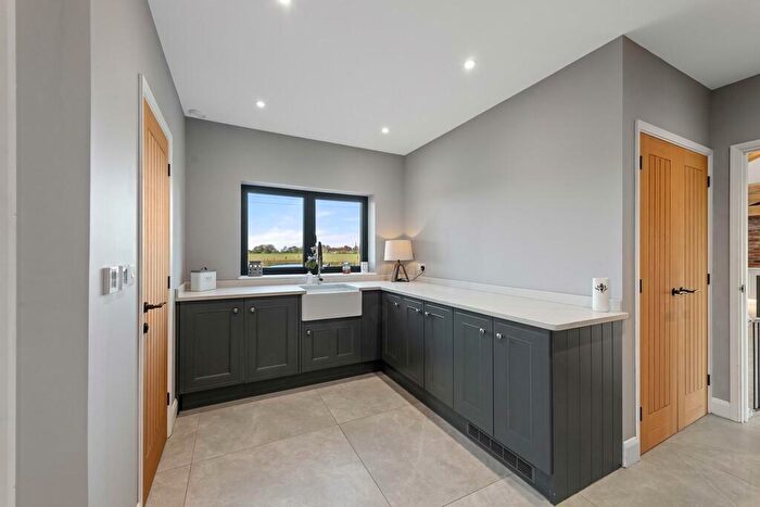 5 Bedroom Detached House For Sale In Torrington Lane, Fleet, Spalding, Lincolnshire, PE12