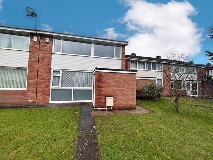 3 Bedroom Semi-Detached House To Rent In Rockland Grove, Stapleton, Bristol, BS16