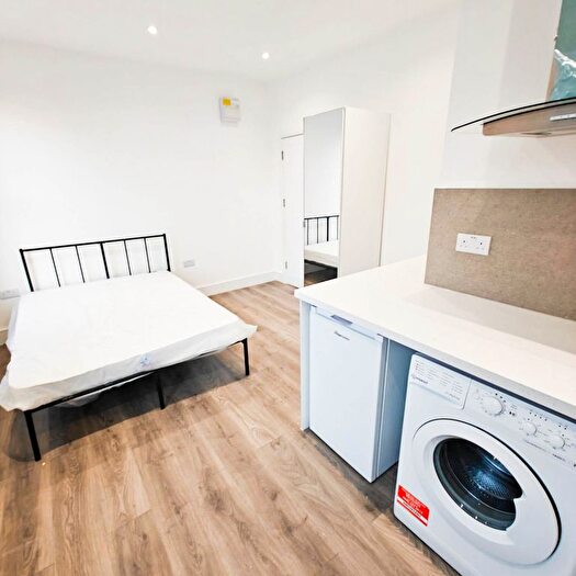 Studio To Rent In Florence Road, Ealing, W5