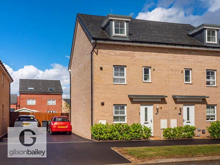 4 Bedroom Semi-Detached House For Sale In Metcalf Road, Sprowston, NR13