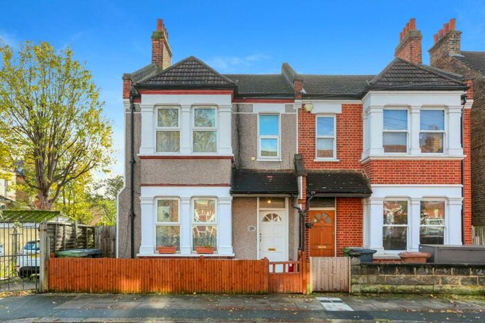 4 Bedroom House To Rent In Agnew Road, London, SE23