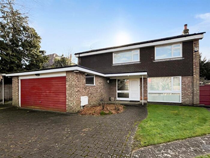 4 Bedroom Detached House For Sale In Cornwallis Close, Folkestone, CT19