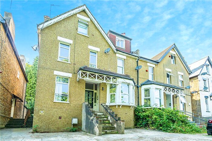 1 Bedroom Flat For Sale In Avondale Road, South Croydon, CR2