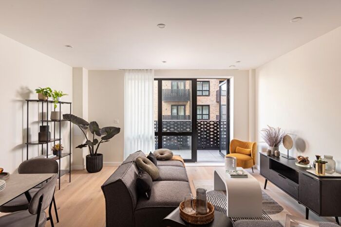 1 Bedroom Flat For Sale In Boston Road, Hanwell, W7