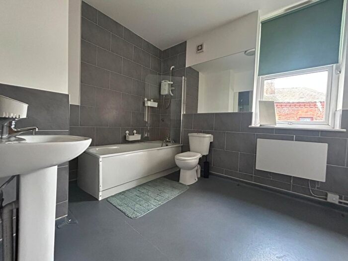 1 Bedroom Flat To Rent In Broadgreen Road, L13