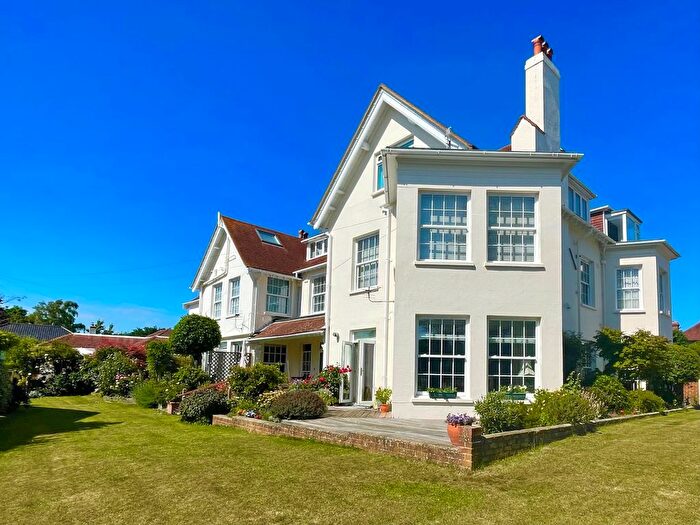 2 Bedroom Flat For Sale In Havelock Road, Warsash, SO31