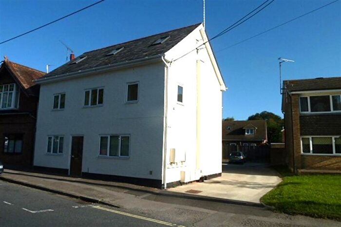 2 Bedroom Flat To Rent In Station Road, Liss, GU33