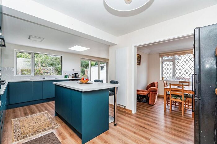 3 Bedroom Detached Bungalow For Sale In Orchard Close, North Baddesley, Southampton, SO52
