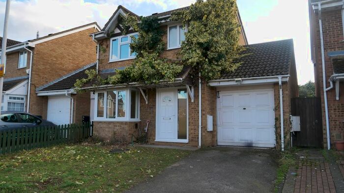 3 Bedroom Detached House To Rent In Cousins Close, West Drayton, UB7