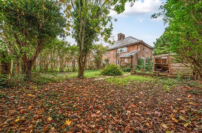 3 Bedroom Semi Detached House For Sale In Basin Road, Chichester, PO19