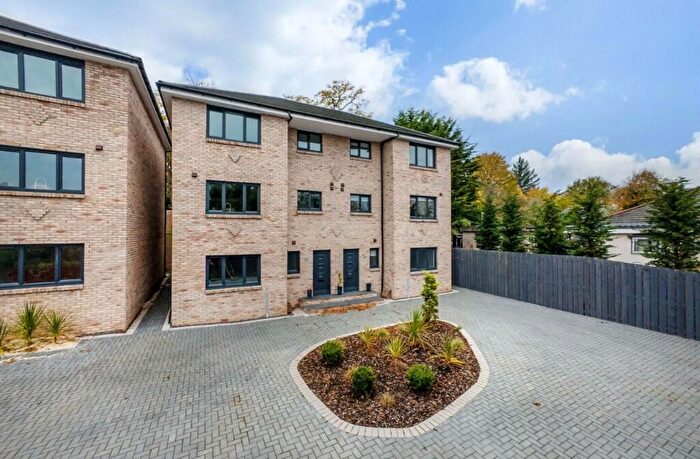 4 Bedroom Semi-Detached House To Rent In Kelvindale Road, Glasgow, G12