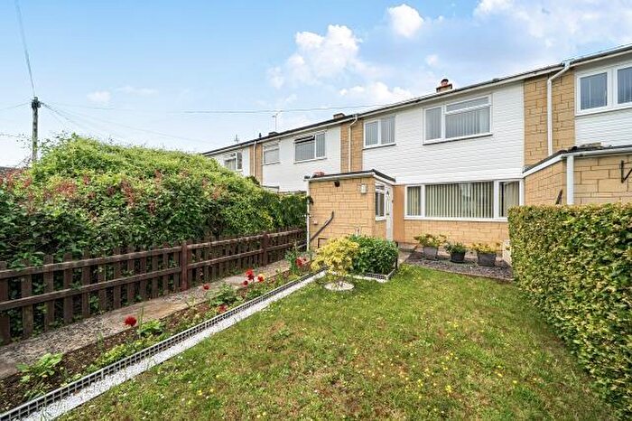 3 Bedroom Terraced House For Sale In Brize Norton Road, Carterton, OX18