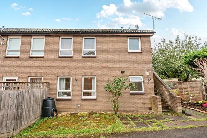 Flat For Sale In Carterton, Oxfordshire, OX18