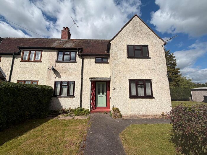 3 Bedroom Semi-Detached House To Rent In Burden Crescent, Woodbeck, DN22