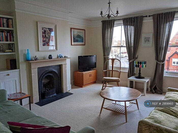 2 Bedroom Flat To Rent In College Road, Eastbourne, BN21