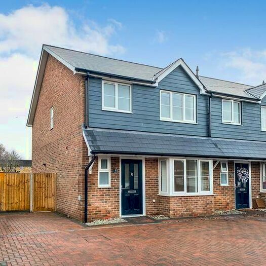 3 Bedroom Property To Rent In Lower Road, Faversham, ME13