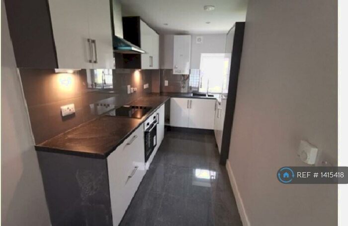 1 Bedroom Flat To Rent In Elizabeth House, Worminghall, Aylesbury, HP18