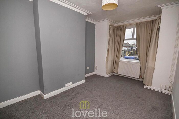 3 Bedroom Terraced House For Sale In Poplar Road, Cleethorpes, DN35