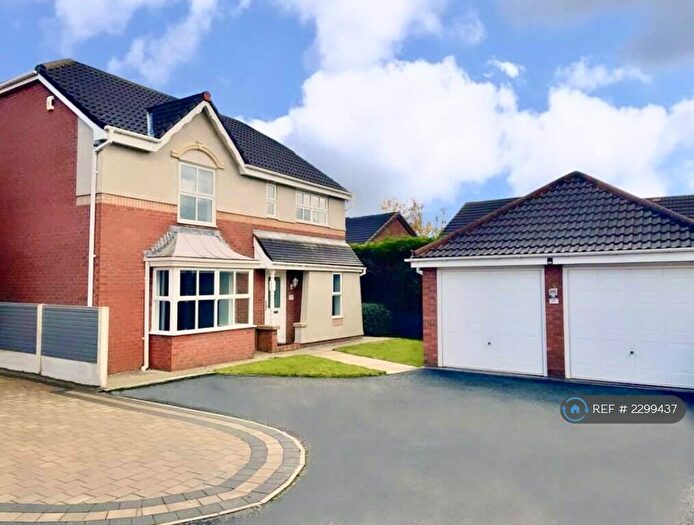 4 Bedroom Detached House To Rent In Radbourne Grove, Bolton, BL3