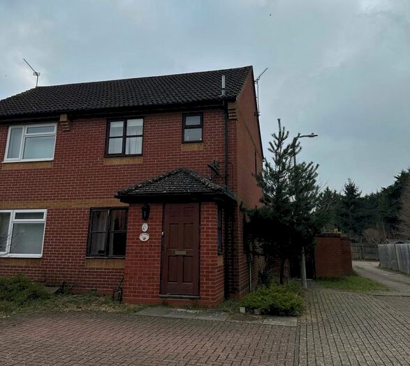3 Bedroom Semi-Detached House To Rent In St. Benedicts Road, Brandon, IP27