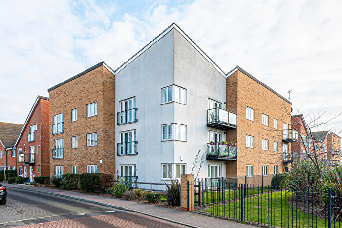 2 Bedroom Apartment To Rent In Military Close, Southend-on-sea, SS3