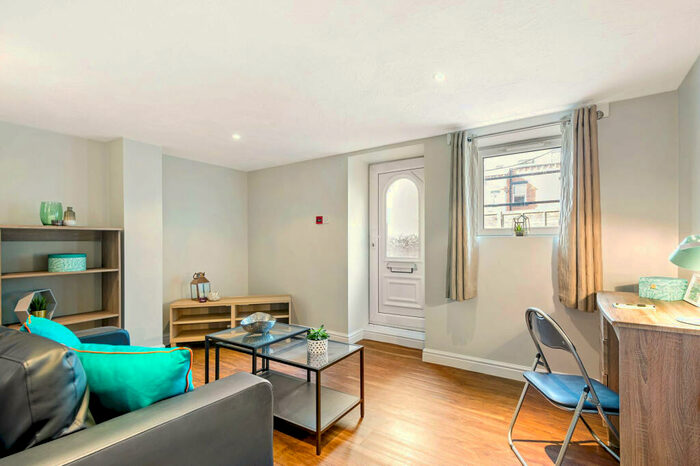 1 Bedroom Flat To Rent In Hyde Park Road, Leeds, LS6