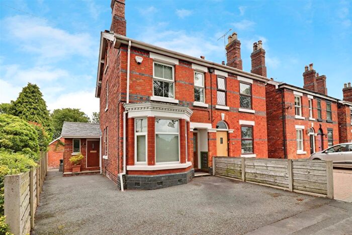 3 Bedroom Semi-Detached House For Sale In Manor Road, Sandbach, CW11