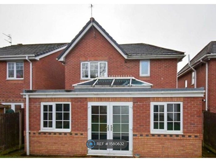 3 Bedroom Detached House To Rent In Hemfield Close, Wigan, WN2