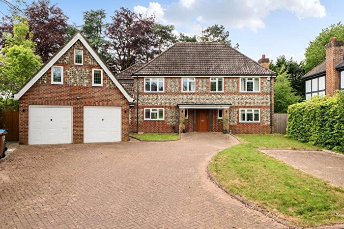 5 Bedroom Detached House For Sale In Pepper Close, Caterham, CR3