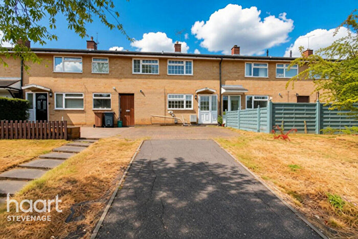 3 Bedroom Terraced House For Sale In Telford Avenue, Stevenage, SG2
