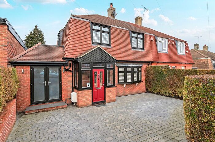 3 Bedroom Semi Detached House For Sale In Cray Valley Road, Orpington, BR5