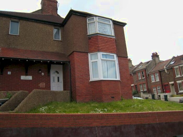 2 Bedroom Flat To Rent In Ladysmith Road, Brighton, BN2