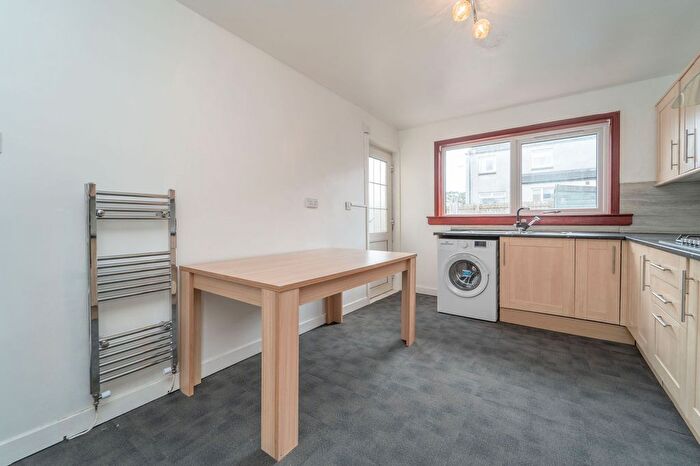 3 Bedroom End Of Terrace House For Sale In Ambrose Rise, Dedridge, Livingston, EH54