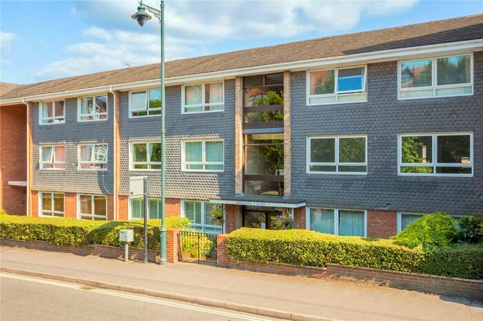 2 Bedroom Apartment To Rent In Hewgate Court, Station Road, Henley-on-Thames, Oxfordshire, RG9