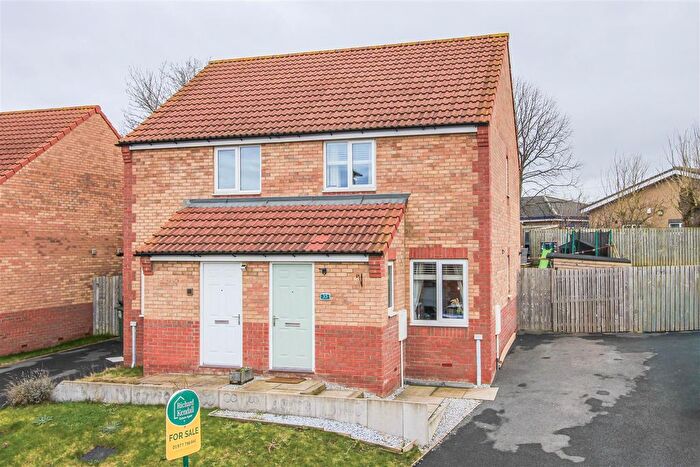 2 Bedroom Semi Detached House For Sale In Wedgewood Way, Knottingley, WF11