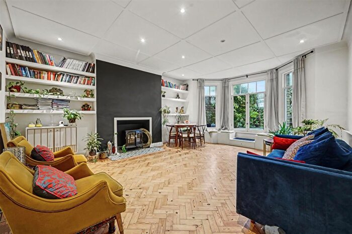 2 Bedroom Flat For Sale In Fellows Road, London, NW3