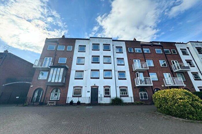 2 Bedroom Flat To Rent In Merchants Quay, Bristol, BS1