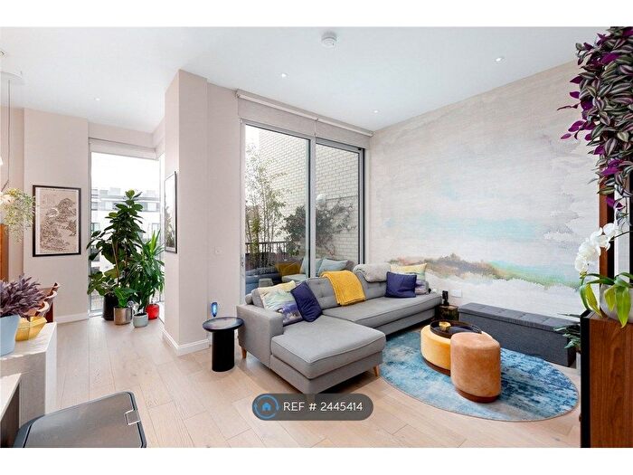 2 Bedroom Flat To Rent In Arlington Road, London, NW1