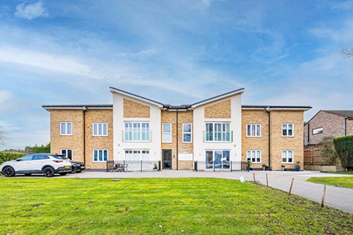 3 Bedroom Flat For Sale In Orchard Way, Braeburn House, CR0