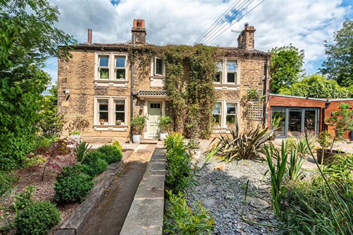 4 Bedroom Link Detached House For Sale In S Link-Detached Character Property, Apperley Bridge, BD10