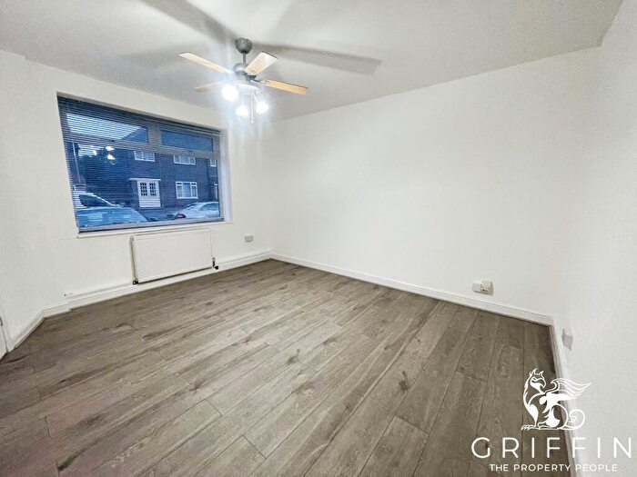 4 Bedroom Terraced House To Rent In Ravel Gardens, Aveley, Aveley, RM15