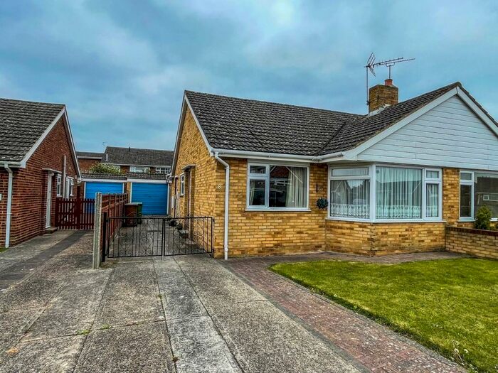 2 Bedroom Semi-Detached Bungalow To Rent In Napier Close, Sittingbourne, ME10