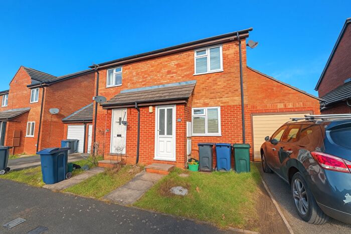2 Bedroom Semi Detached House To Rent In Miersfield, HP11