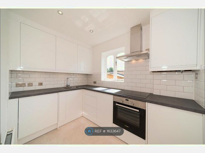 1 Bedroom Flat To Rent In Dewar Street, London, SE15