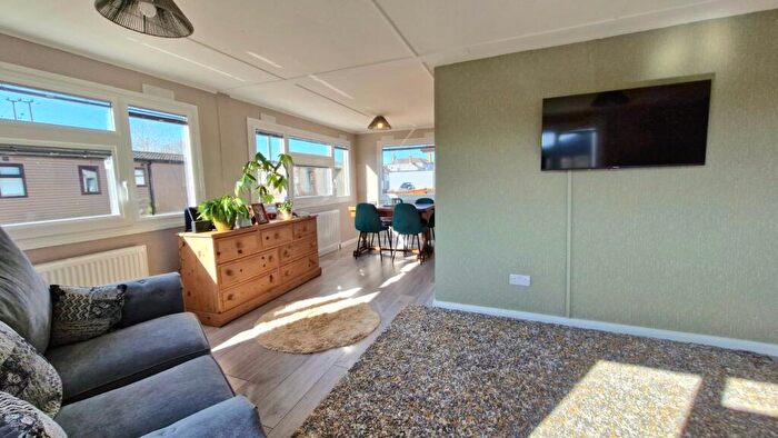 3 Bedroom Park Home For Sale In Main Road, Tallington, Stamford, PE9