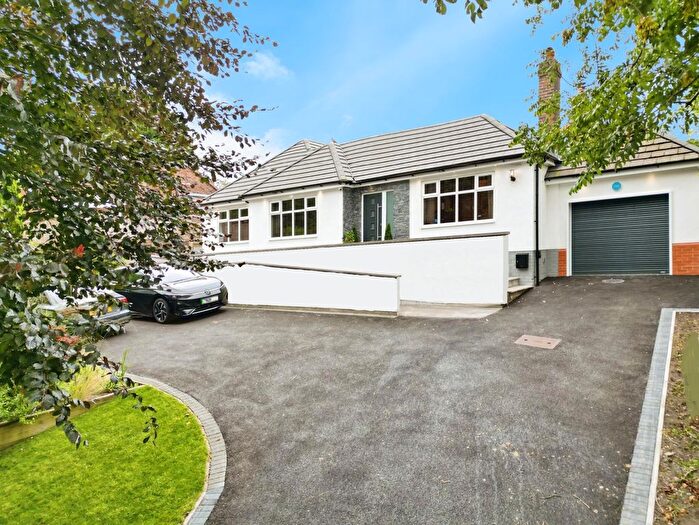 4 Bedroom Bungalow For Sale In Main Street, Billinge, WN5