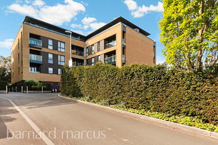 2 Bedroom Flat To Rent In Pipit Drive, London, SW15