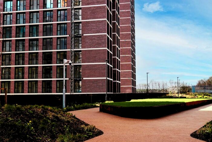 1 Bedroom Apartment To Rent In Uncle Leeds, Whitehall Leeds, LS12